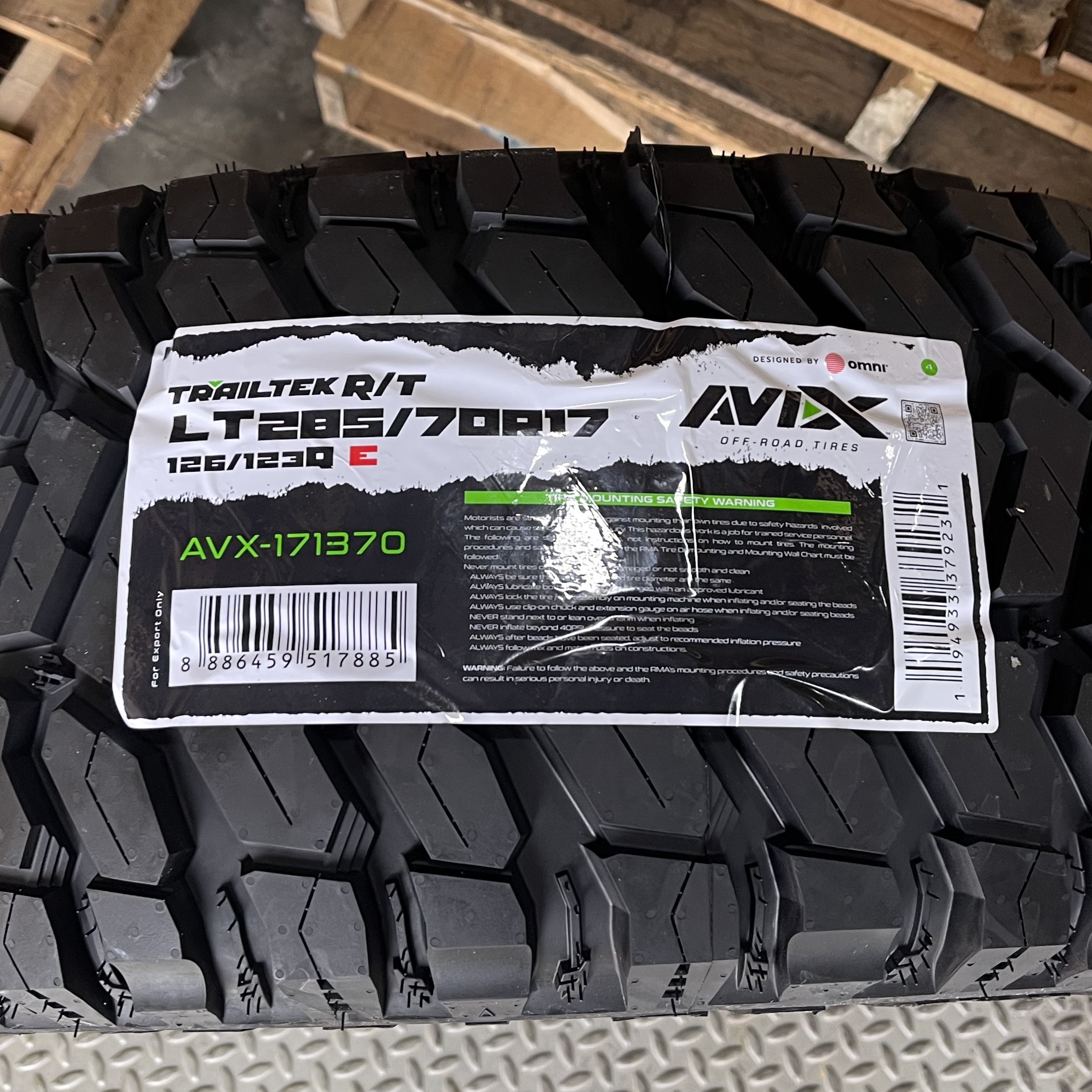 4 - 285/70-17 Avix Trailtek Tire Rugged Terrain RT 2857017 32.99 E